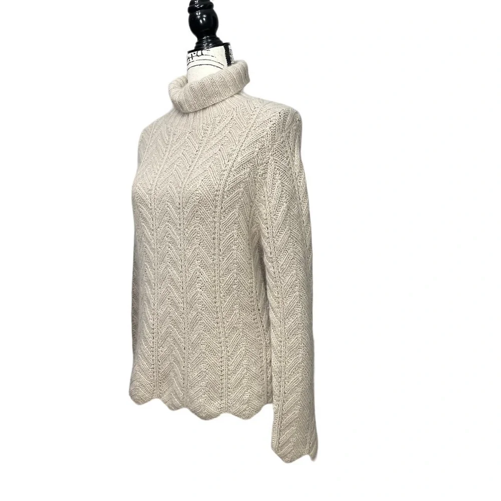 Deane & White Ramie/Angora Thick Knit Cream Soft Sweater Size Medium